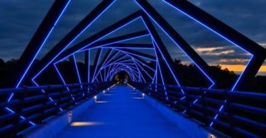 high trestle trail bridge,