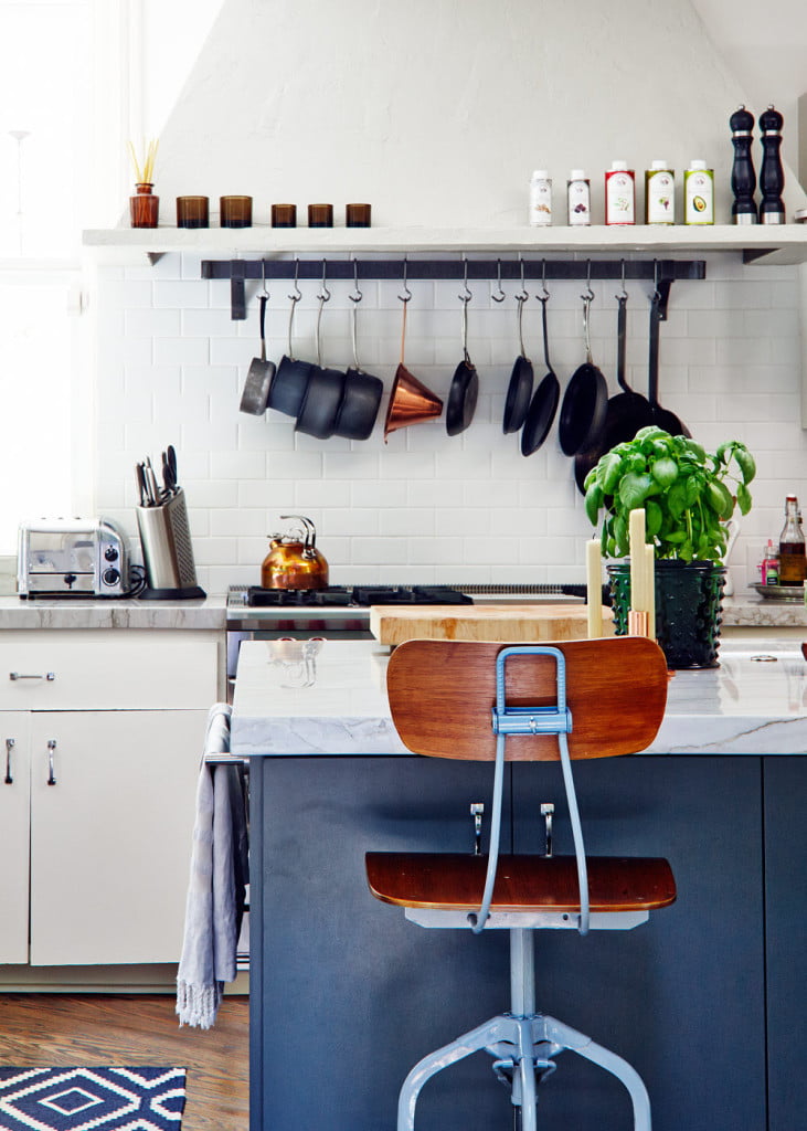 A colored kitchen island or an accent rug can also be a solution, Kitchen Backsplash,