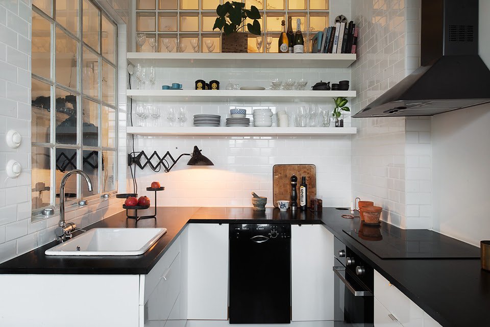 Small kitchens need simple and straight-forward designs