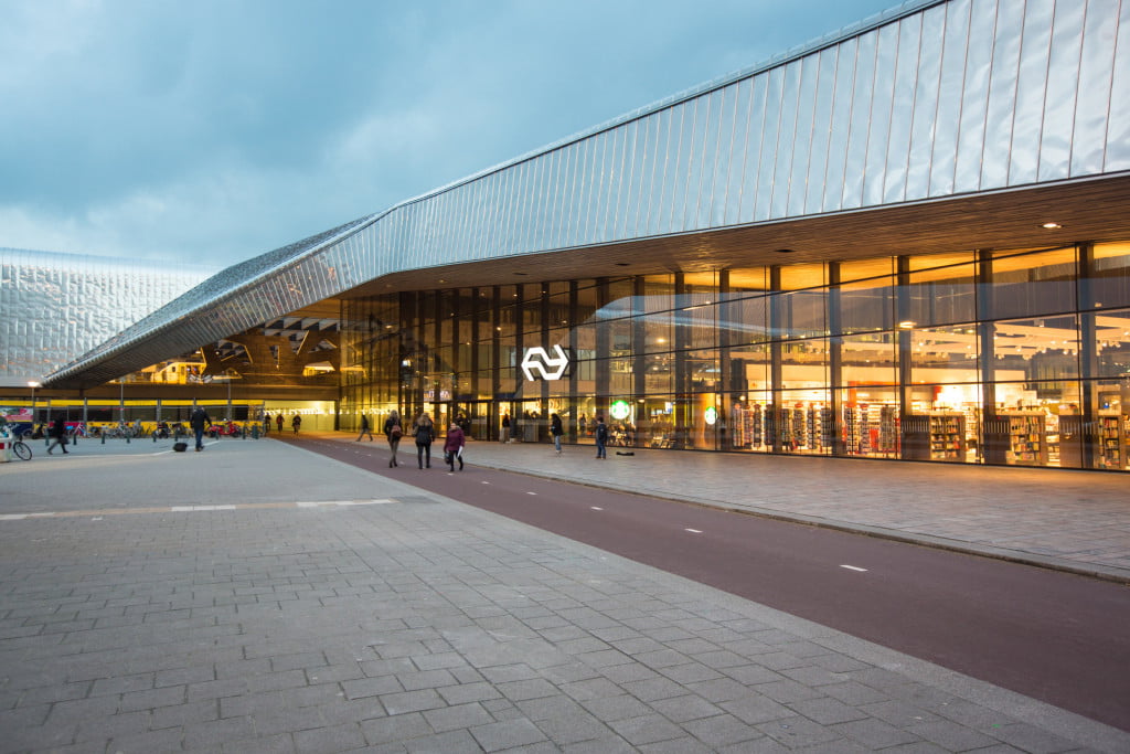 Rotterdam Central Station, transport terminal architecture, transport terminal design, transport terminal, transport terminal planning, transport terminal standards, transport terminal thesis, transport terminal complex, transport terminal space requirements, transport terminal interior,