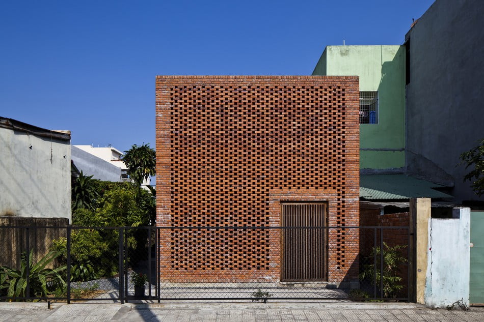 exposed brickwork construction in Termitary House,