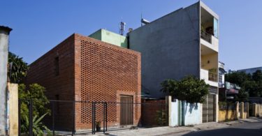 exposed brickwork construction in Termitary House,