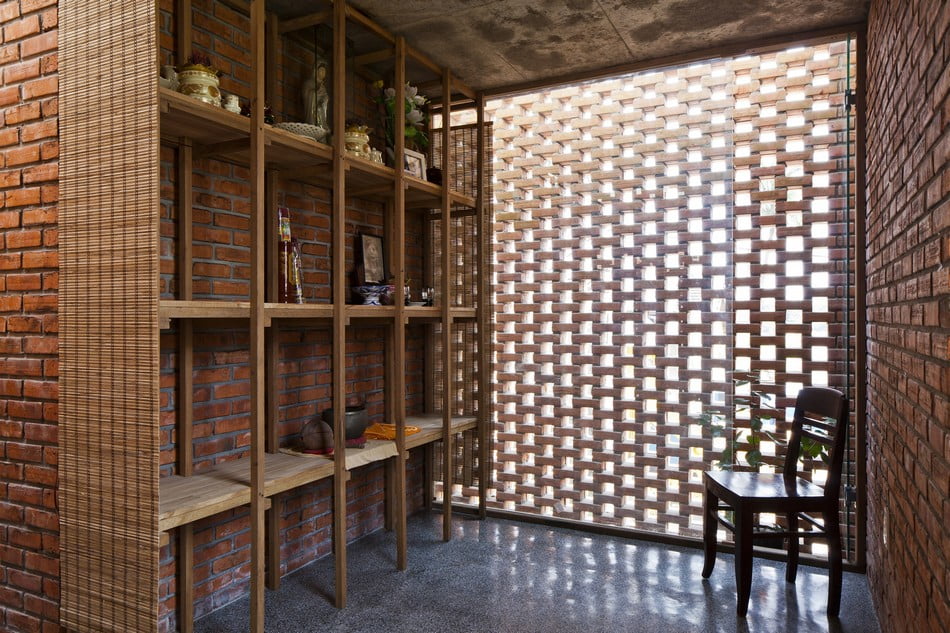 exposed brickwork construction in Termitary House,