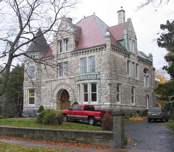 Richardsonian Architectural Style, Romanesque Revival Architecture,