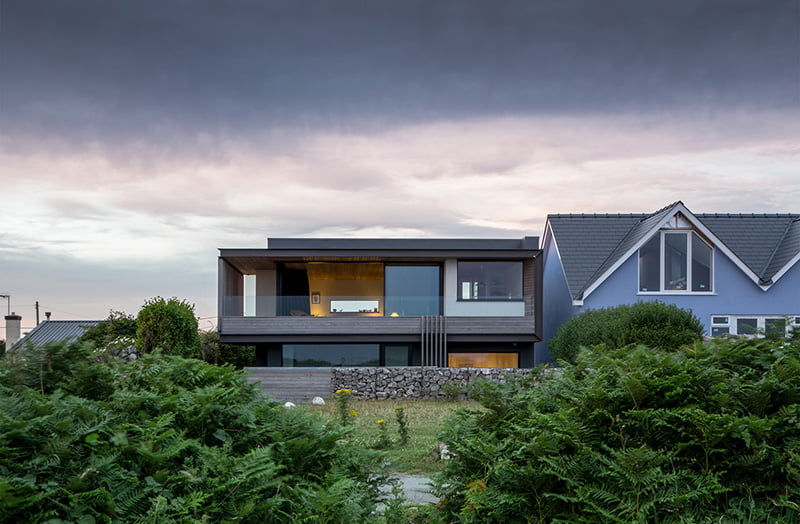 modern cliff house contemporary architecture style,