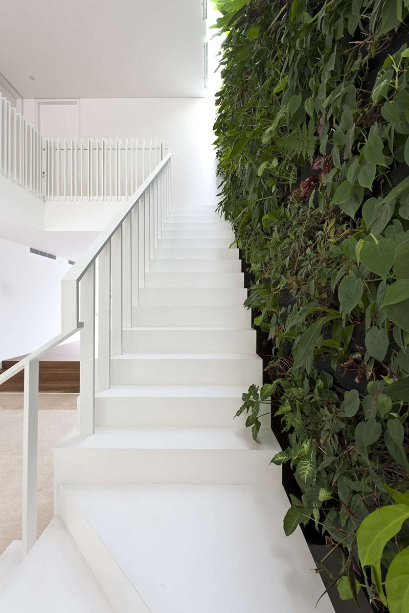 White staircase design ideas for you home interior element - Kadva Corp