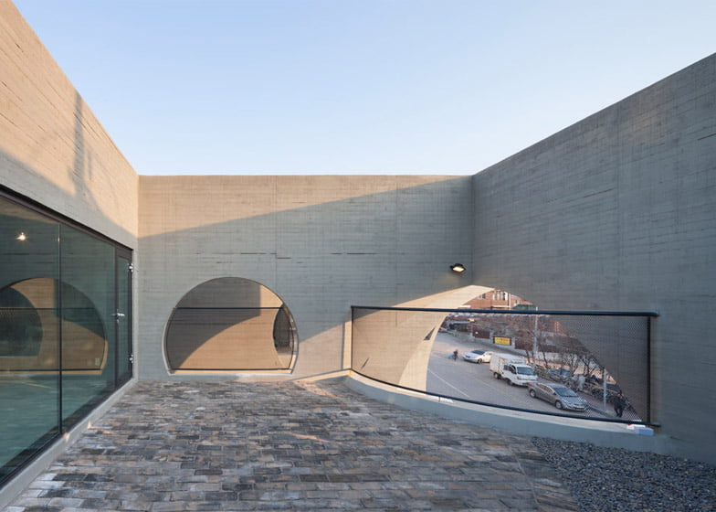 Two Moon Junction, Twin House, Architectural Designs, Concave Exposed Concrete Texture Facades, Ar. Moon Hoon, Seoul, South Korea,