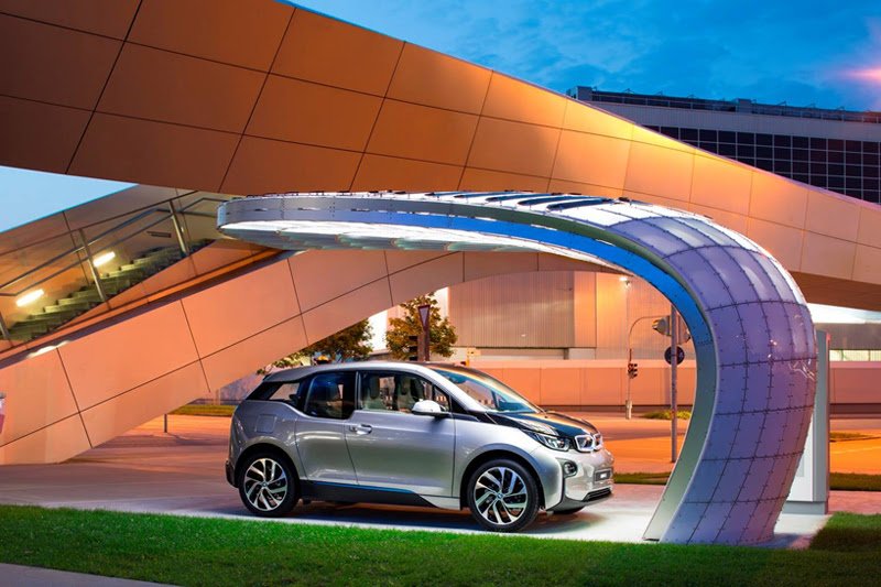 EIGHT installs solar powered fast-charging station at BMW welt 6