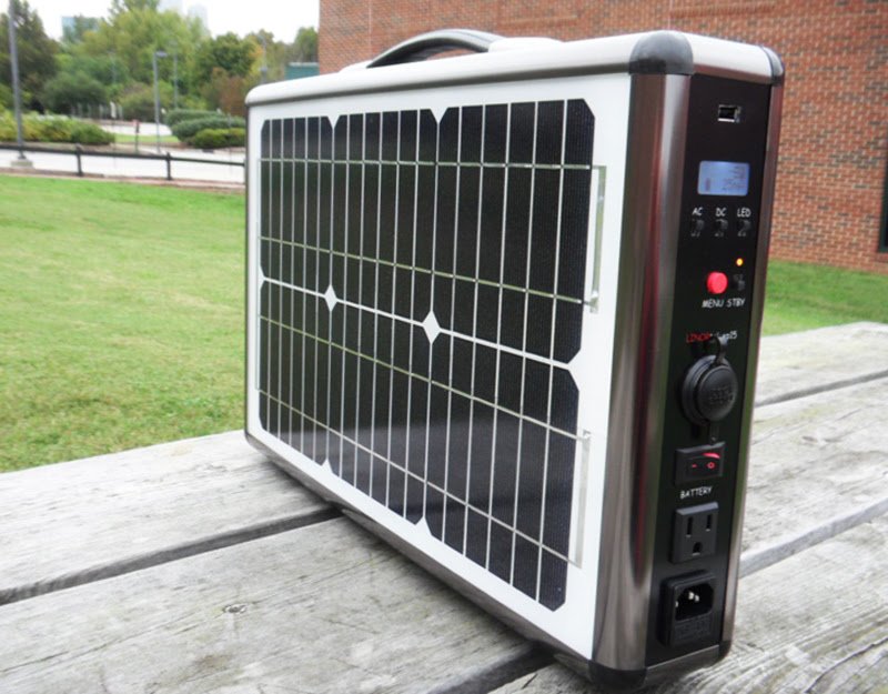 Super-Portable Solar Briefcase Lets You Carry Solar Power Everywhere You Go
