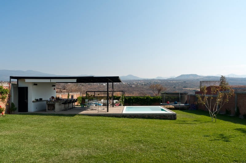 Parabolic Vaulted Ceiling House Design Unconventional Architecture Approach In Mexico (4)