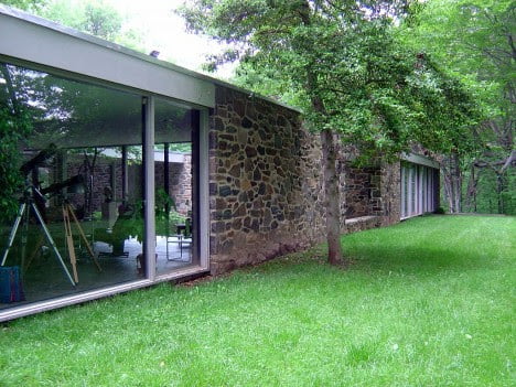 mid century modern architecture of Hooper House II by Marcel Breuer