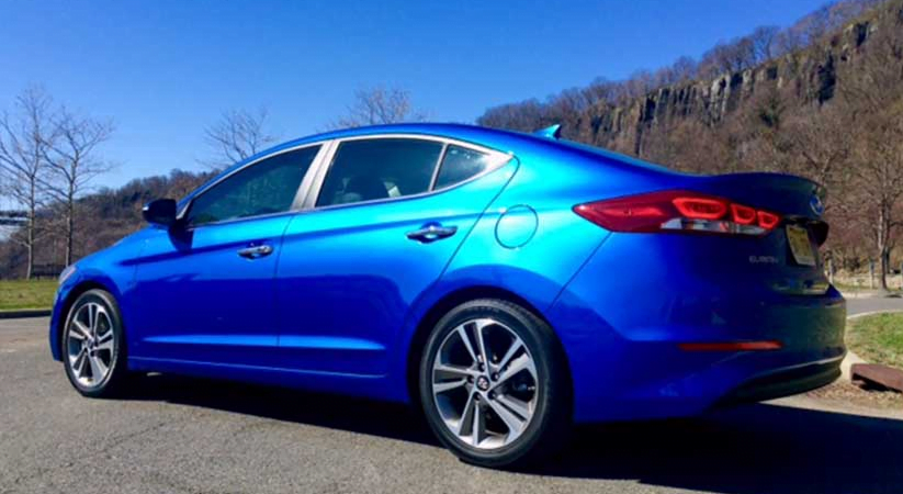 2017 Hyundai Elantra Side Profile