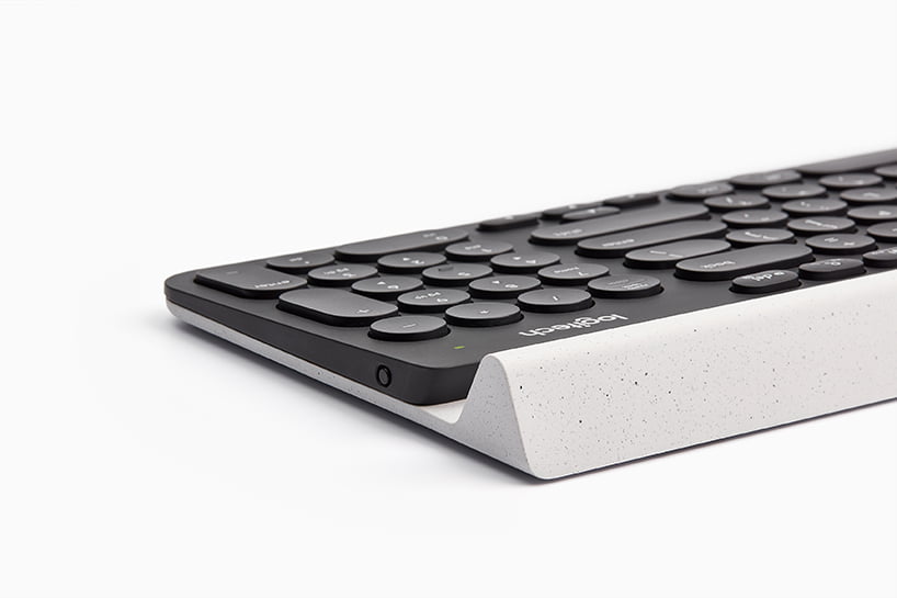 Rubber cradle with fine speckled finish in logitech K780