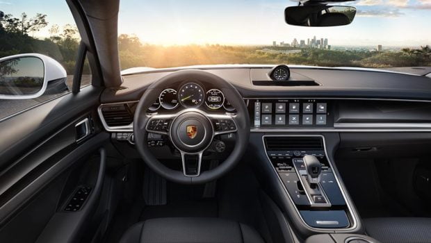 porsche-4-e-hybrid-interior