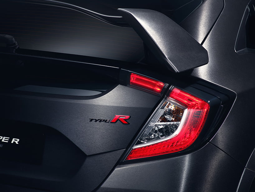 honda-civic-type-r-tail-lights-and-logo-design