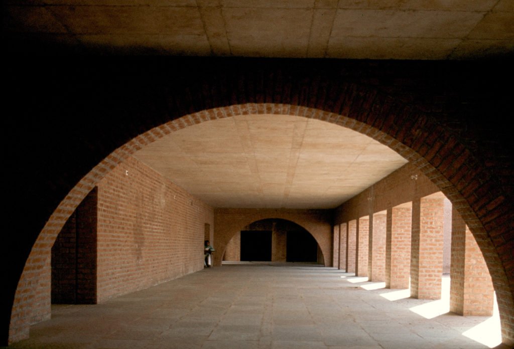 natural lights, corridore of iim ahmedabad,