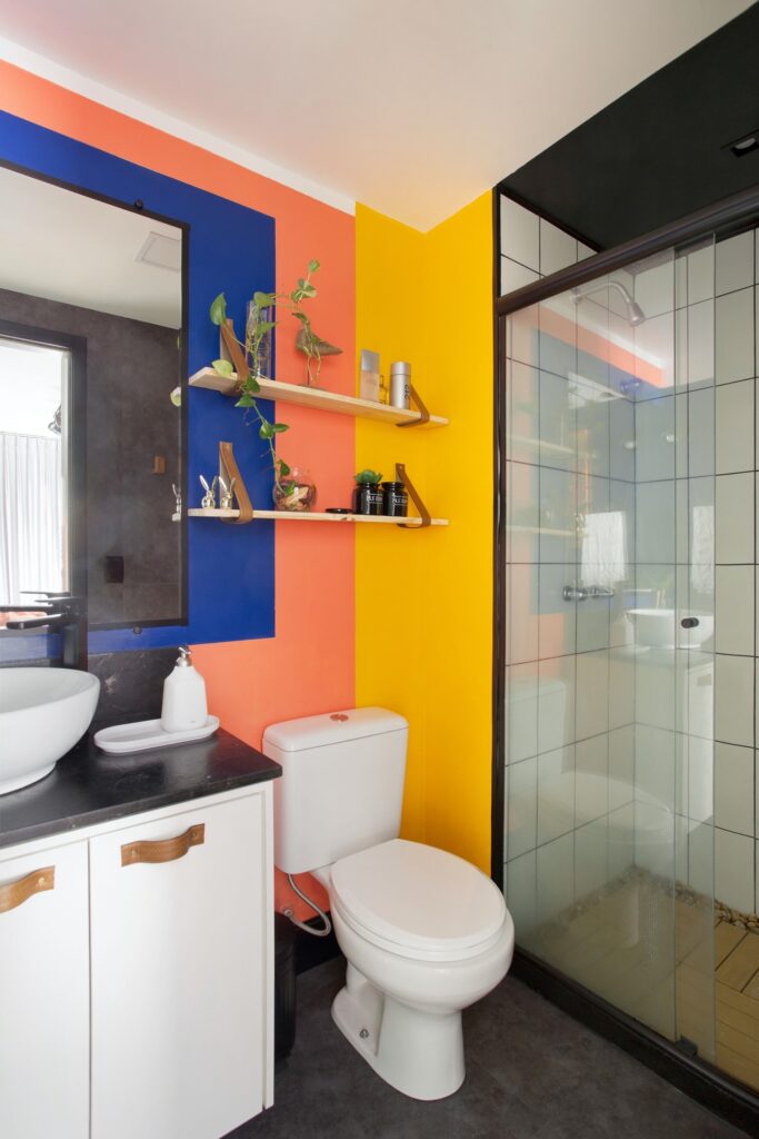 multi color in bathroom,