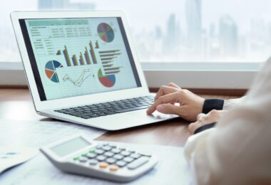 Key benefits of investing in accounting software for small business